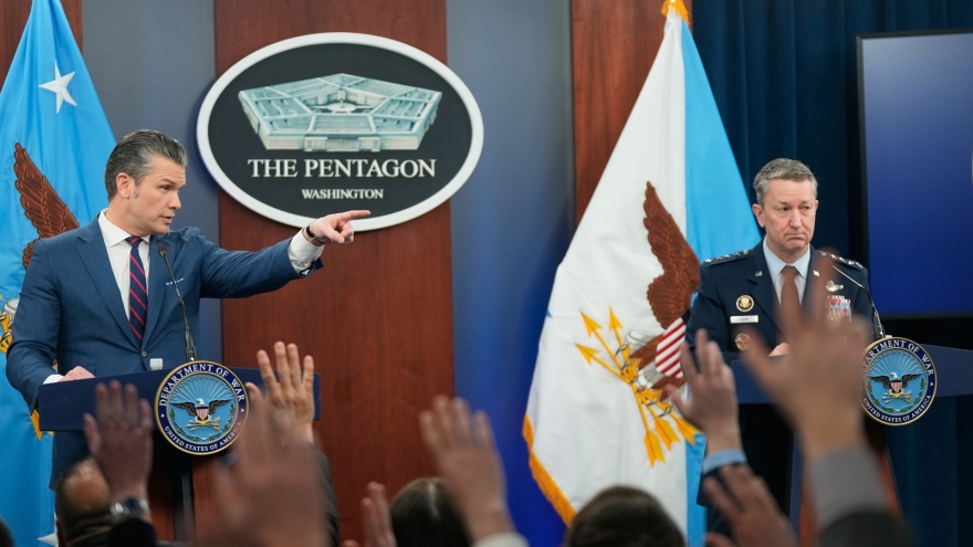 Mỹ tuyên bố “chiến đấu để chiến thắng” và xung đột Iran sẽ không bất tận như Iraq